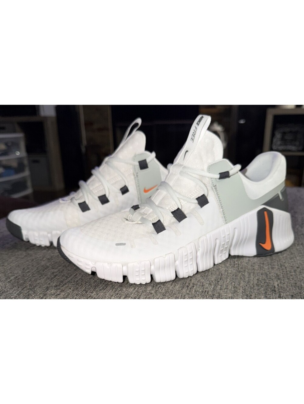 Nike Free Metcon 5 Men’s 10 Summit White/Bright Mandarin DV3949-101 New in Box